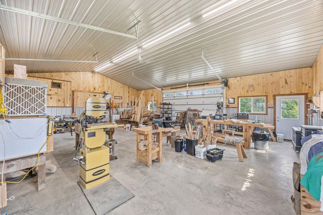 20482 28th Avenue N, Hawley, MN 56549