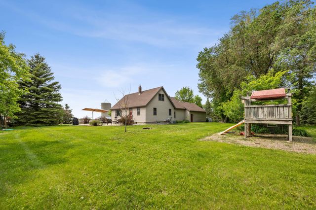 20482 28th Avenue N, Hawley, MN 56549