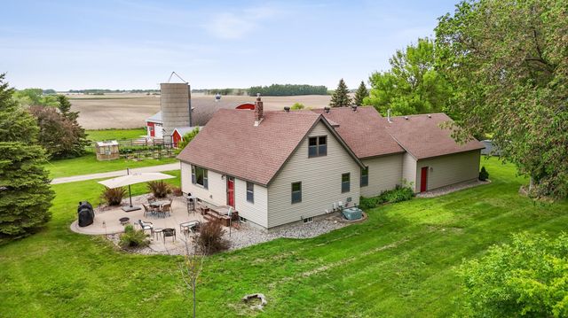 20482 28th Avenue N, Hawley, MN 56549