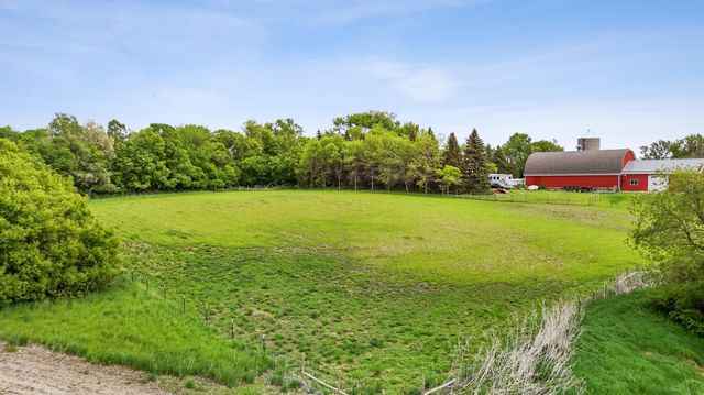20482 28th Avenue N, Hawley, MN 56549