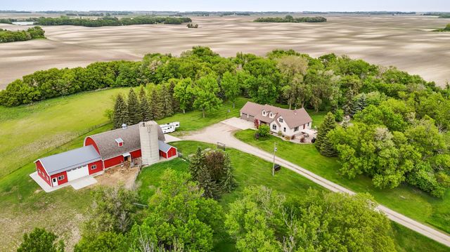 20482 28th Avenue N, Hawley, MN 56549