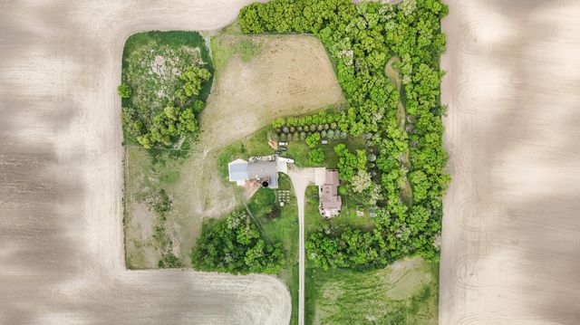 20482 28th Avenue N, Hawley, MN 56549