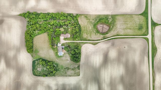 20482 28th Avenue N, Hawley, MN 56549