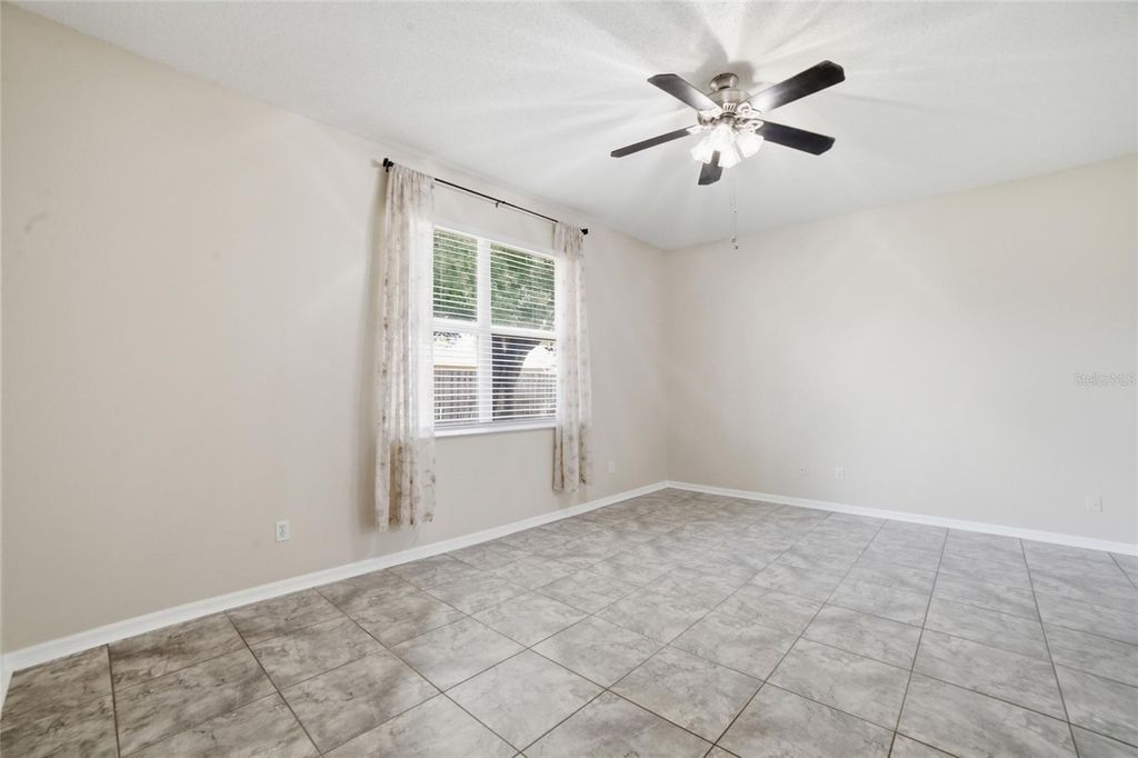 Image 18 of property listing at 5322 SANTA ANA DRIVE, Orlando, FL 32837