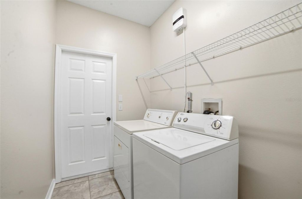 Image 27 of property listing at 5322 SANTA ANA DRIVE, Orlando, FL 32837