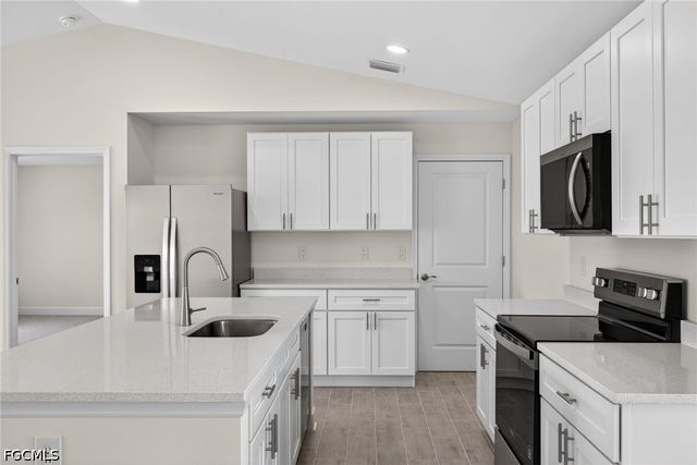 2518 NW 19th PL, Cape Coral, FL 33993