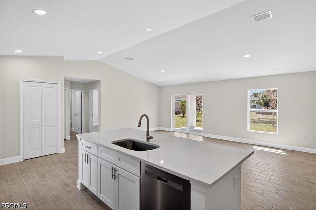 2518 NW 19th PL, Cape Coral, FL 33993