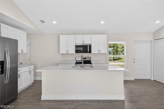 2518 NW 19th PL, Cape Coral, FL 33993