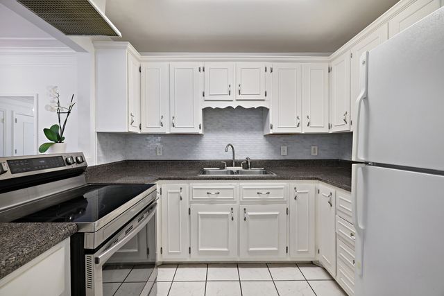 3210 Orleans Dr Apt 8, Nashville, TN 37212