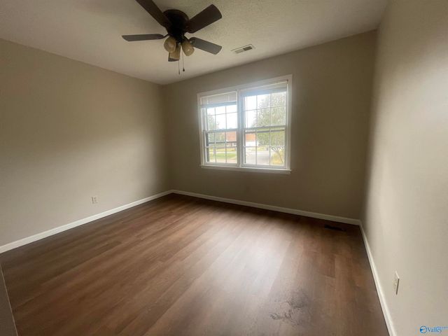 1808 Hollytree Drive, Huntsville, AL 35806