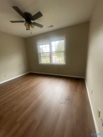 1808 Hollytree Drive, Huntsville, AL 35806