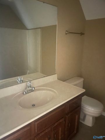 1808 Hollytree Drive, Huntsville, AL 35806