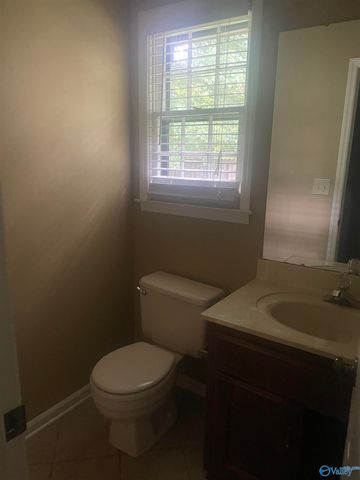 1808 Hollytree Drive, Huntsville, AL 35806