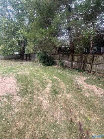 1808 Hollytree Drive, Huntsville, AL 35806