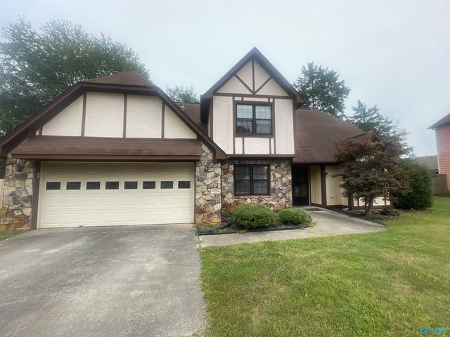 1808 Hollytree Drive, Huntsville, AL 35806