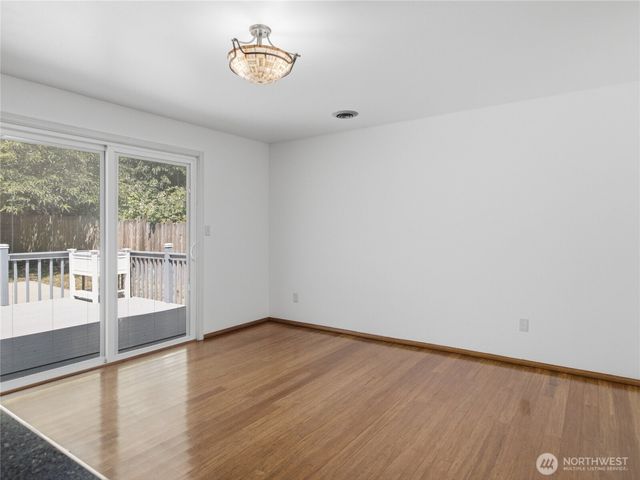 501 Penguin Court SE, Lacey, WA 98503