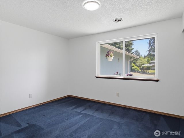 501 Penguin Court SE, Lacey, WA 98503