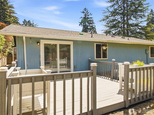 501 Penguin Court SE, Lacey, WA 98503