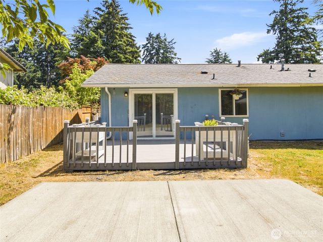 501 Penguin Court SE, Lacey, WA 98503