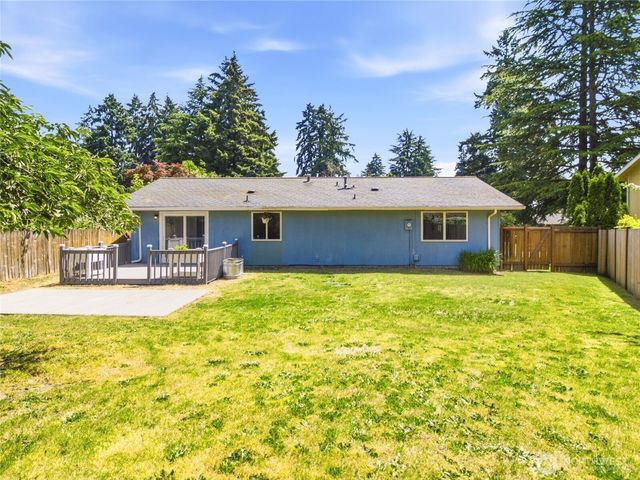 501 Penguin Court SE, Lacey, WA 98503