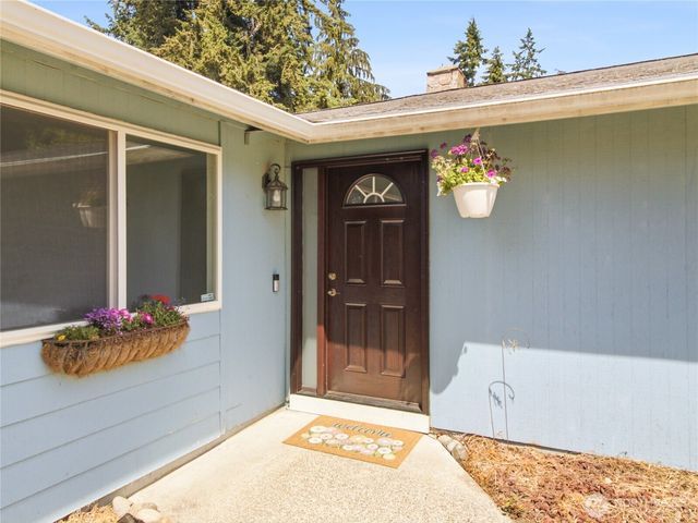 501 Penguin Court SE, Lacey, WA 98503