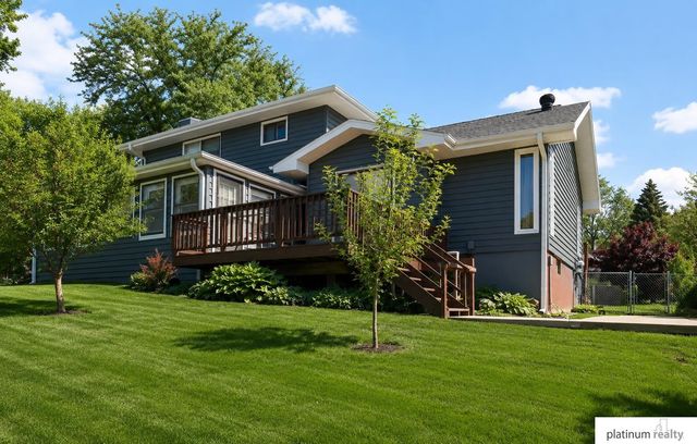 826 Arlene Avenue, Papillion, NE 68046