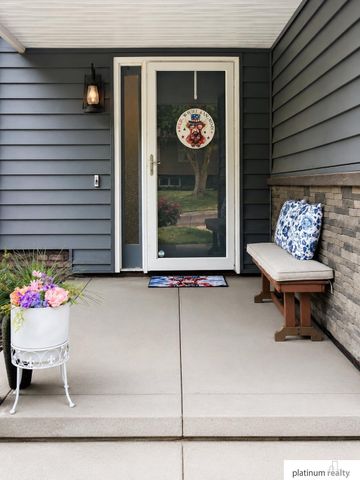 826 Arlene Avenue, Papillion, NE 68046