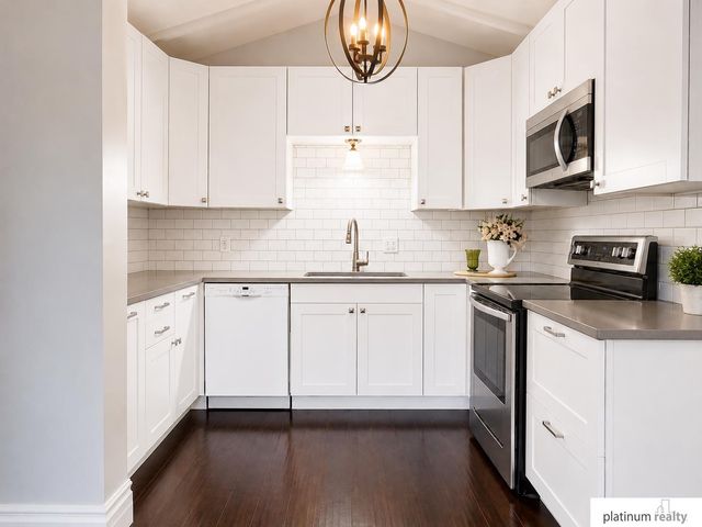 826 Arlene Avenue, Papillion, NE 68046
