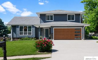 826 Arlene Avenue, Papillion, NE 68046