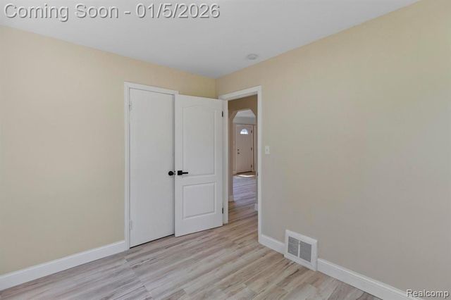 27334 Notre Dame Street, Inkster, MI 48141