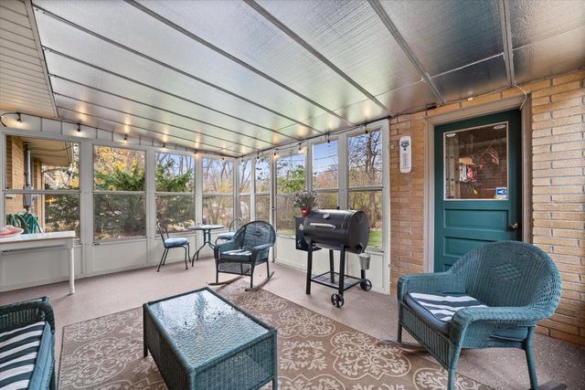 6183 N 118th STREET, Milwaukee, WI 53225