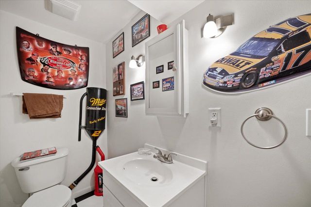 6183 N 118th STREET, Milwaukee, WI 53225