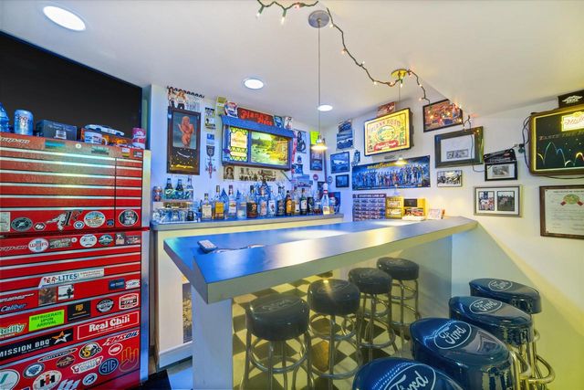 6183 N 118th STREET, Milwaukee, WI 53225