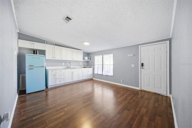 12513 WALTHAM AVENUE, Tampa, FL 33624