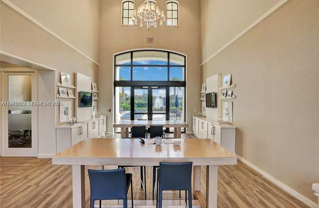 11351 SW 15th St 11351, Pembroke Pines, FL 33025