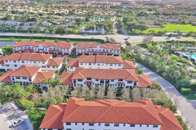 11351 SW 15th St 11351, Pembroke Pines, FL 33025