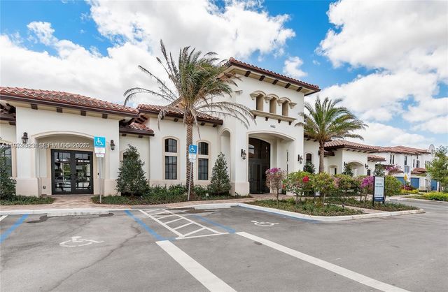 11351 SW 15th St 11351, Pembroke Pines, FL 33025