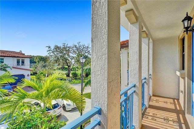 11351 SW 15th St 11351, Pembroke Pines, FL 33025