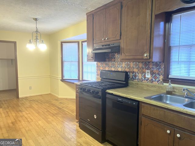 40 Wagon Wheel Drive, Rex, GA 30273