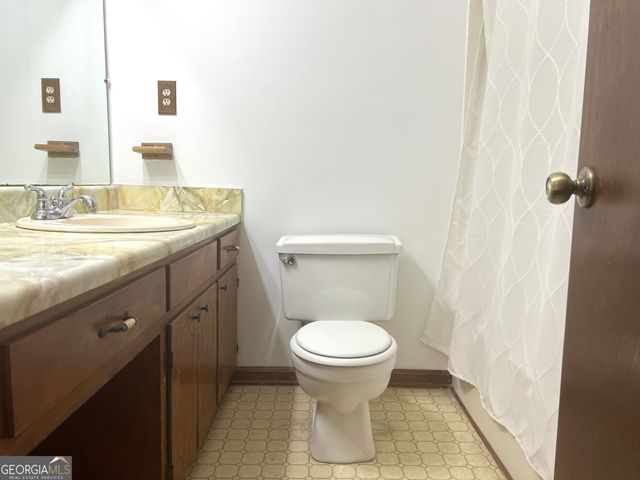 40 Wagon Wheel Drive, Rex, GA 30273