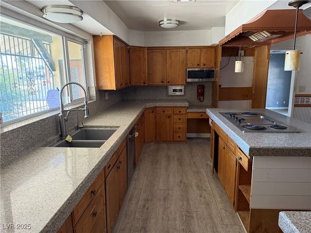 5028 Sawyer Avenue, Las Vegas, NV 89108