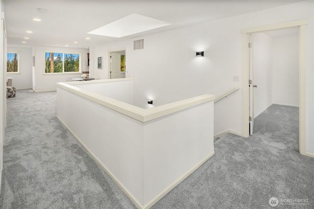 20128 12th Avenue W, Lynnwood, WA 98036