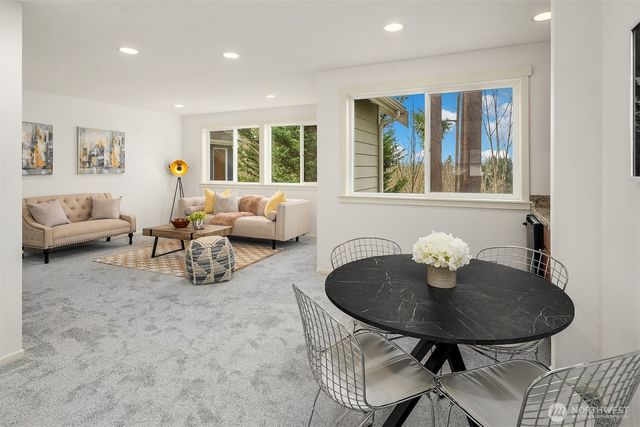 20128 12th Avenue W, Lynnwood, WA 98036