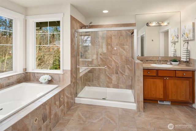 20128 12th Avenue W, Lynnwood, WA 98036