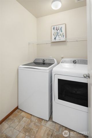 20128 12th Avenue W, Lynnwood, WA 98036