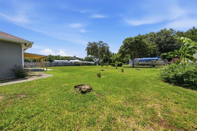 36723 SUNDANCE DRIVE, Grand Island, FL 32735