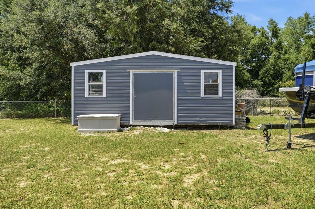 Image 43 of property listing at 36723 SUNDANCE DRIVE, Grand Island, FL 32735
