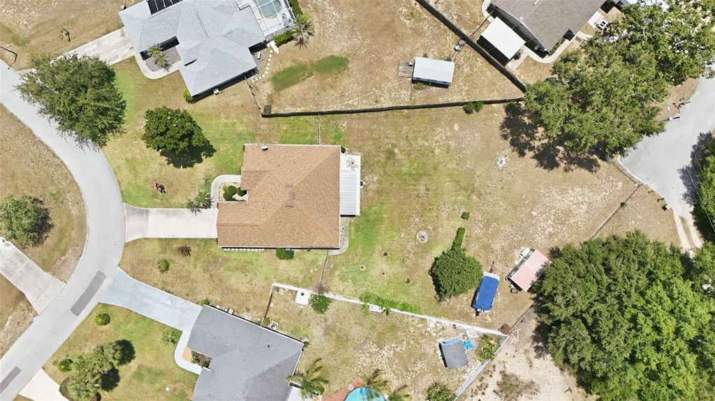 Image 52 of property listing at 36723 SUNDANCE DRIVE, Grand Island, FL 32735