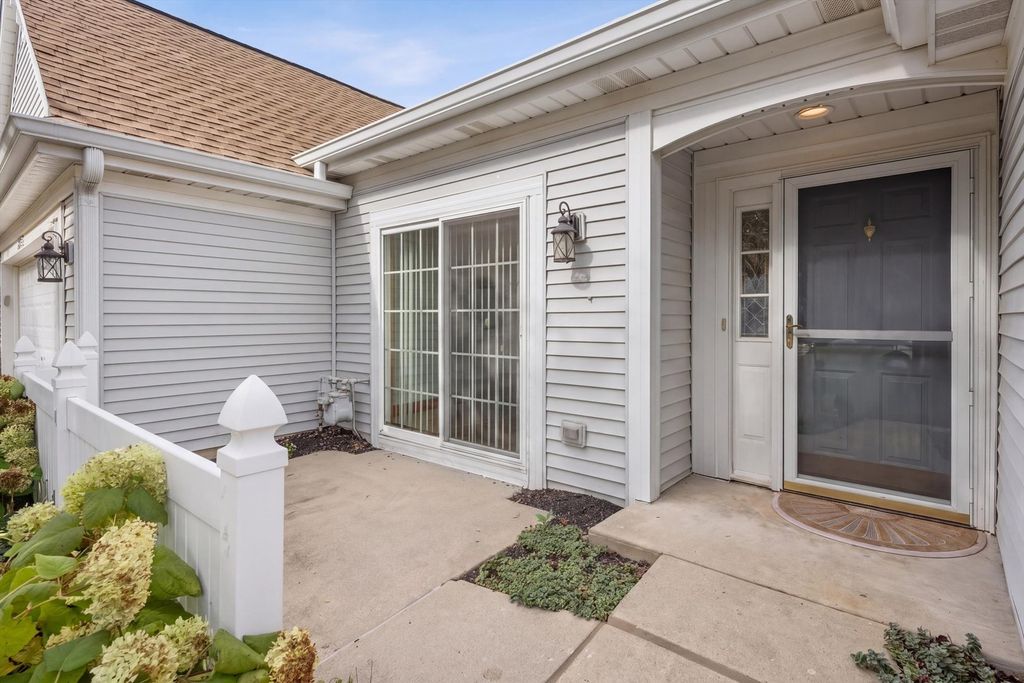 21760 W EMPRESS Lane, Plainfield, IL 60544 — photo 2