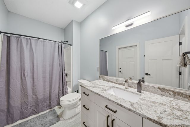 1824 Falcon Drive, Polk City, IA 50226